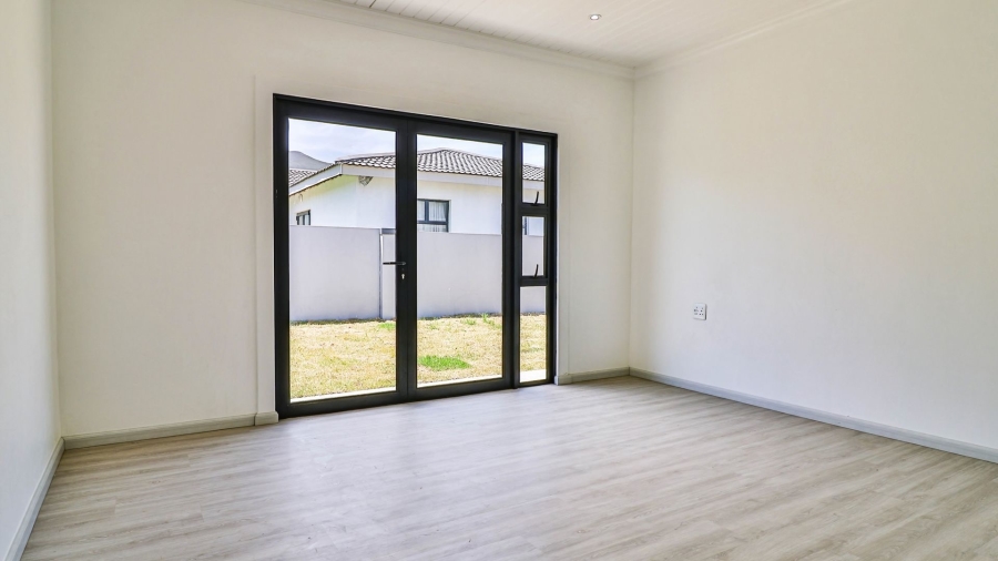 4 Bedroom Property for Sale in Kleinmond Western Cape